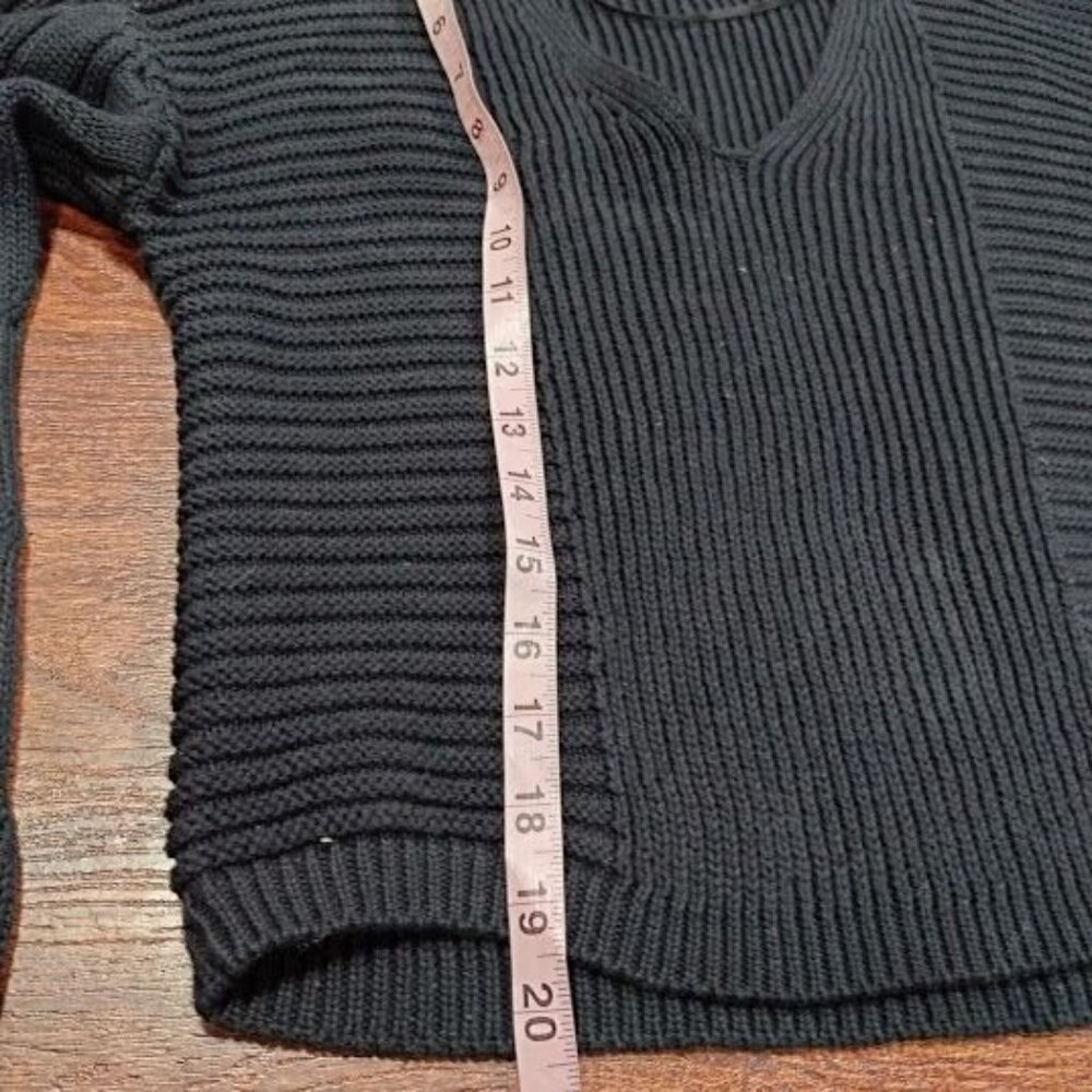 Free People Solid Black Ribbed When It  Rains Cotton V-Neck Cropped Sweater S - Picture 11 of 11